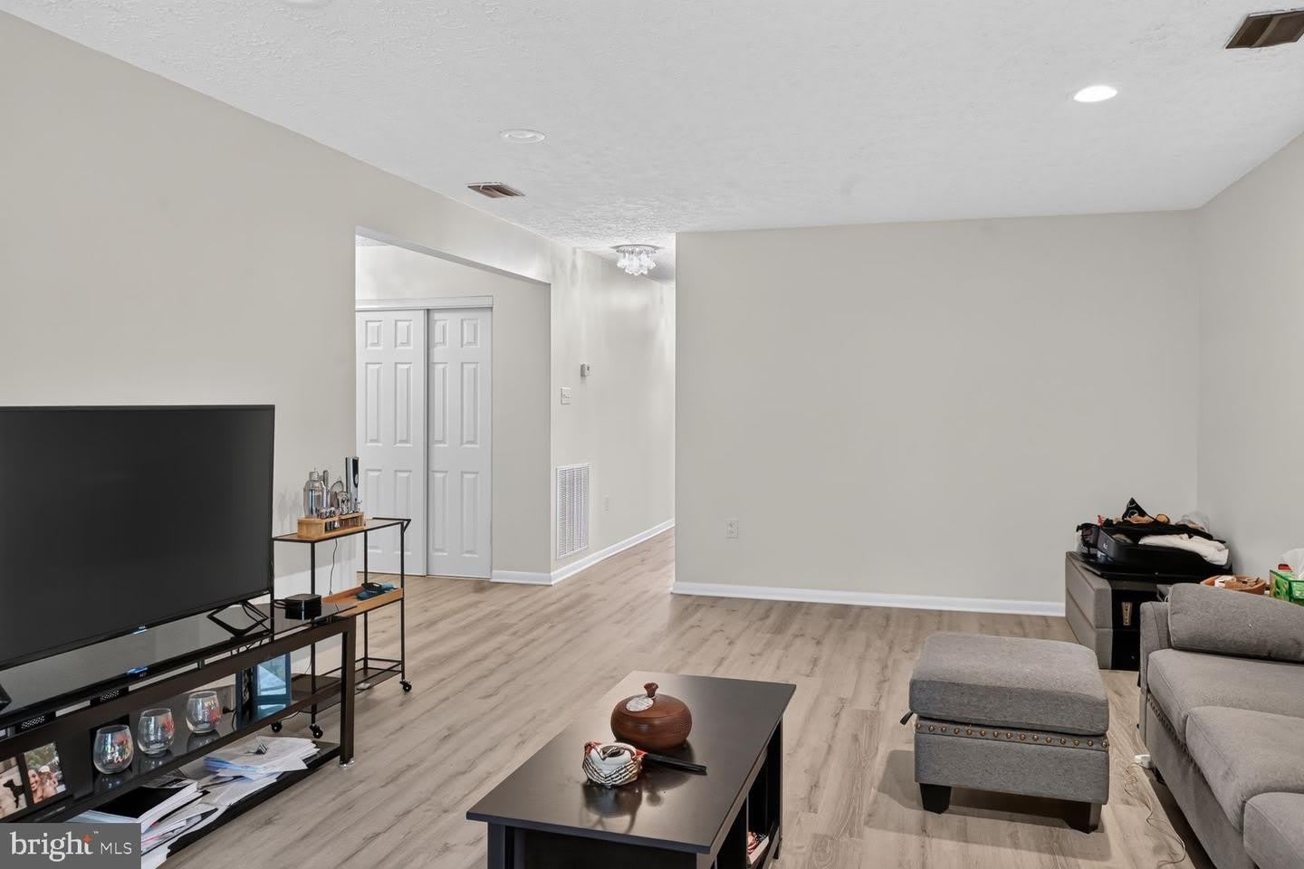 6929 CLEARWIND CT #B – photo 4