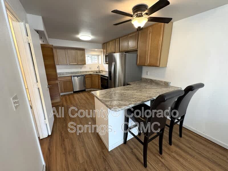565 W Dale Street – photo 4