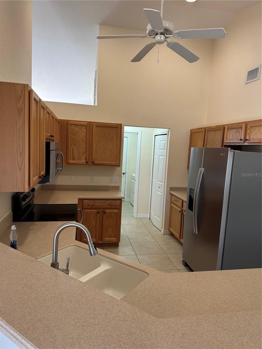 8171 ROCLIFF Avenue – photo 5