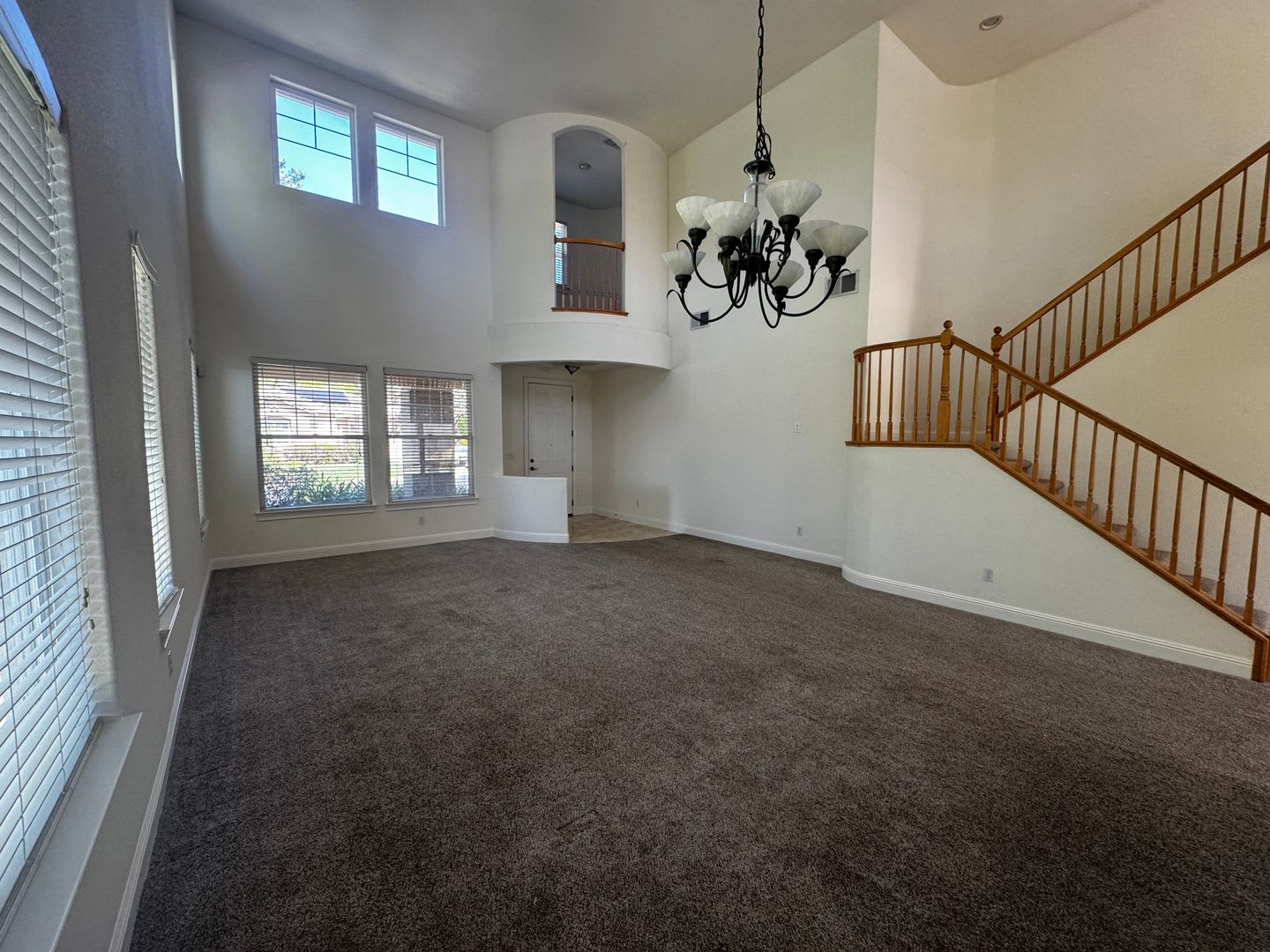 Stunning Expansive Two Story Home – photo 5