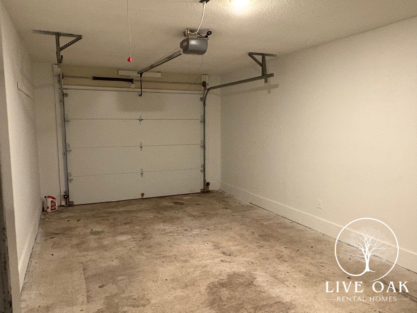MOVE-IN SPECIAL: $500 OFF 1st MONTH'S RENT!** – photo 5