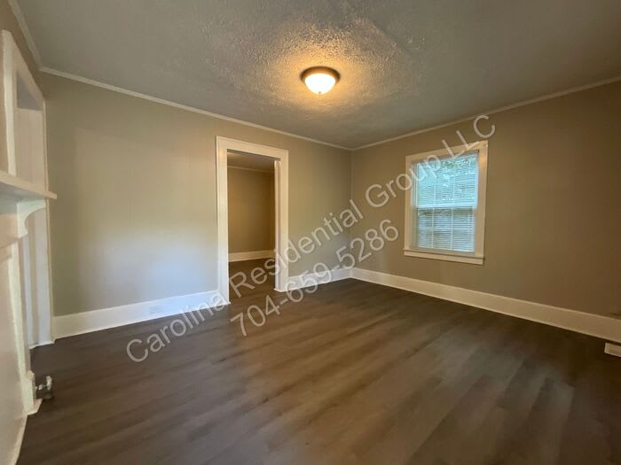 1034 Ridge Avenue – photo 2