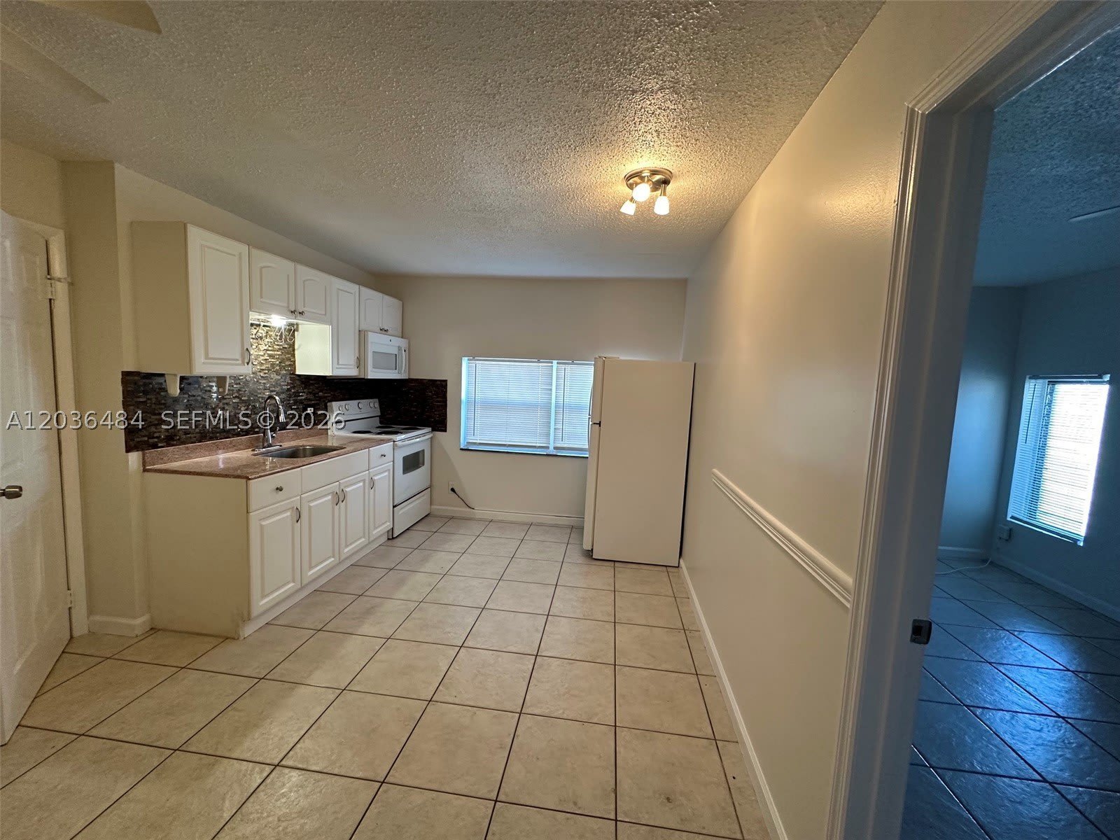 1245 Ne 15Th Ave – photo 2