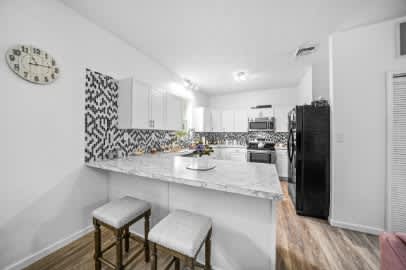 6199 Washington Ave – photo 3