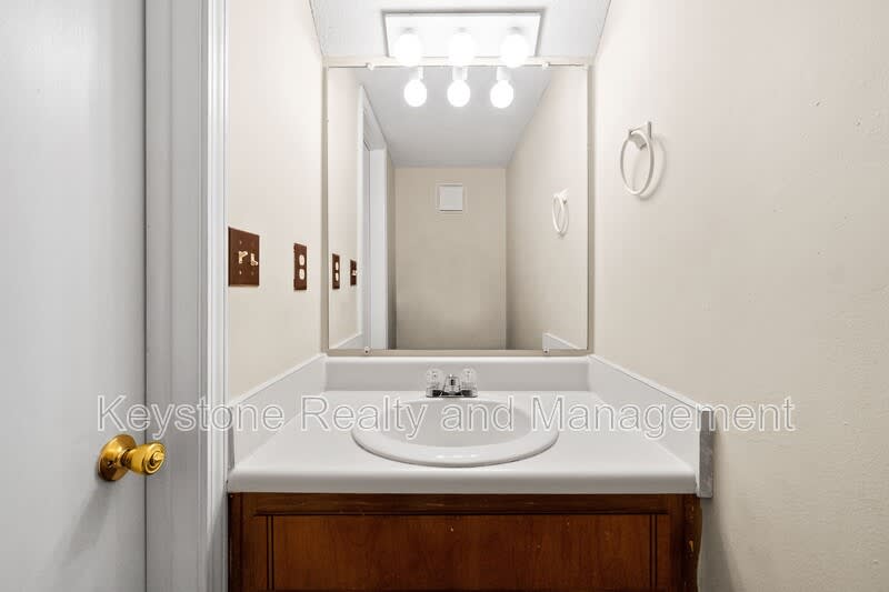 1630 Baltimore Drive – photo 5