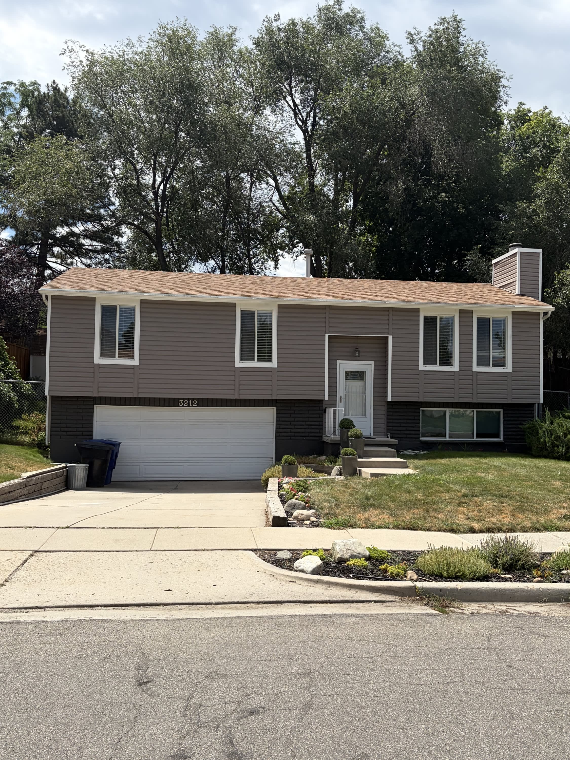 3212 Hollyhock Hill – photo 1