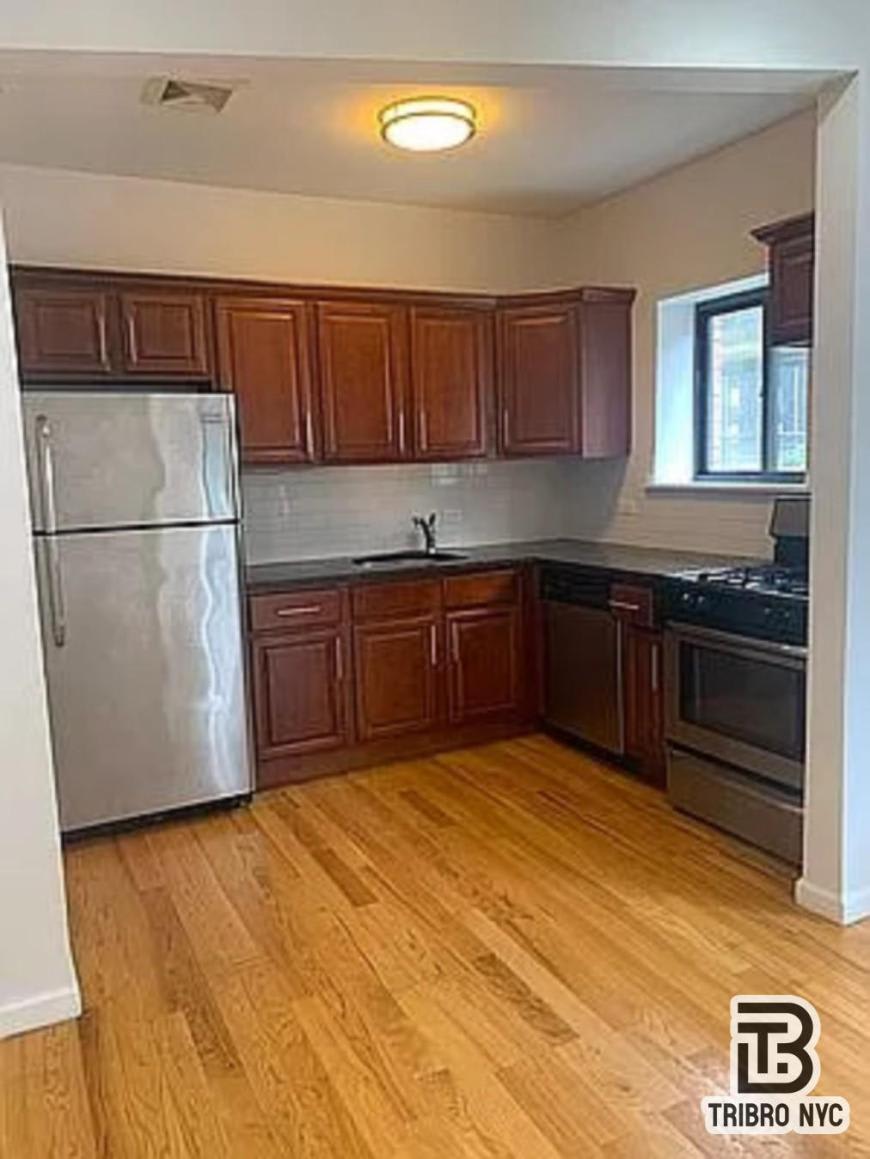 1296 Myrtle Avenue – photo 5