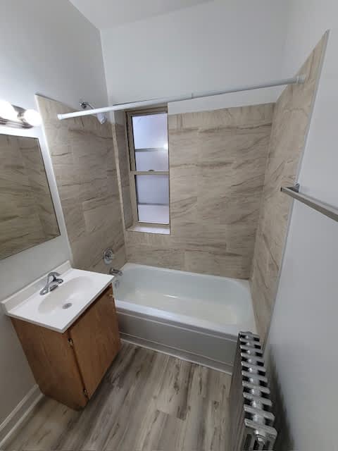 2327 E. 70th Street, Unit 3 – photo 3