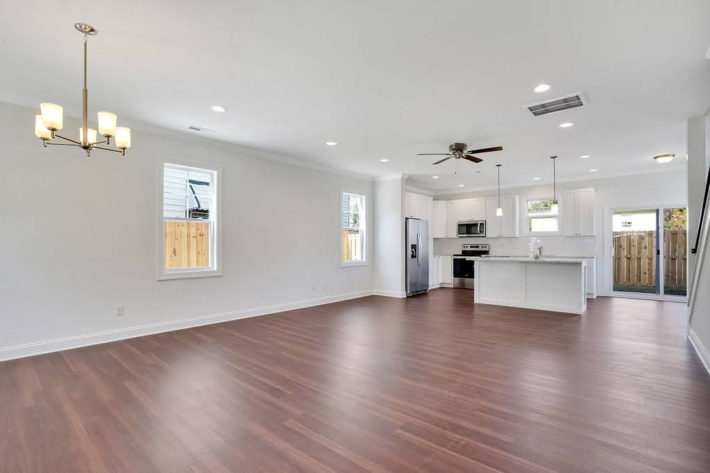 1007 Campbell St – photo 2