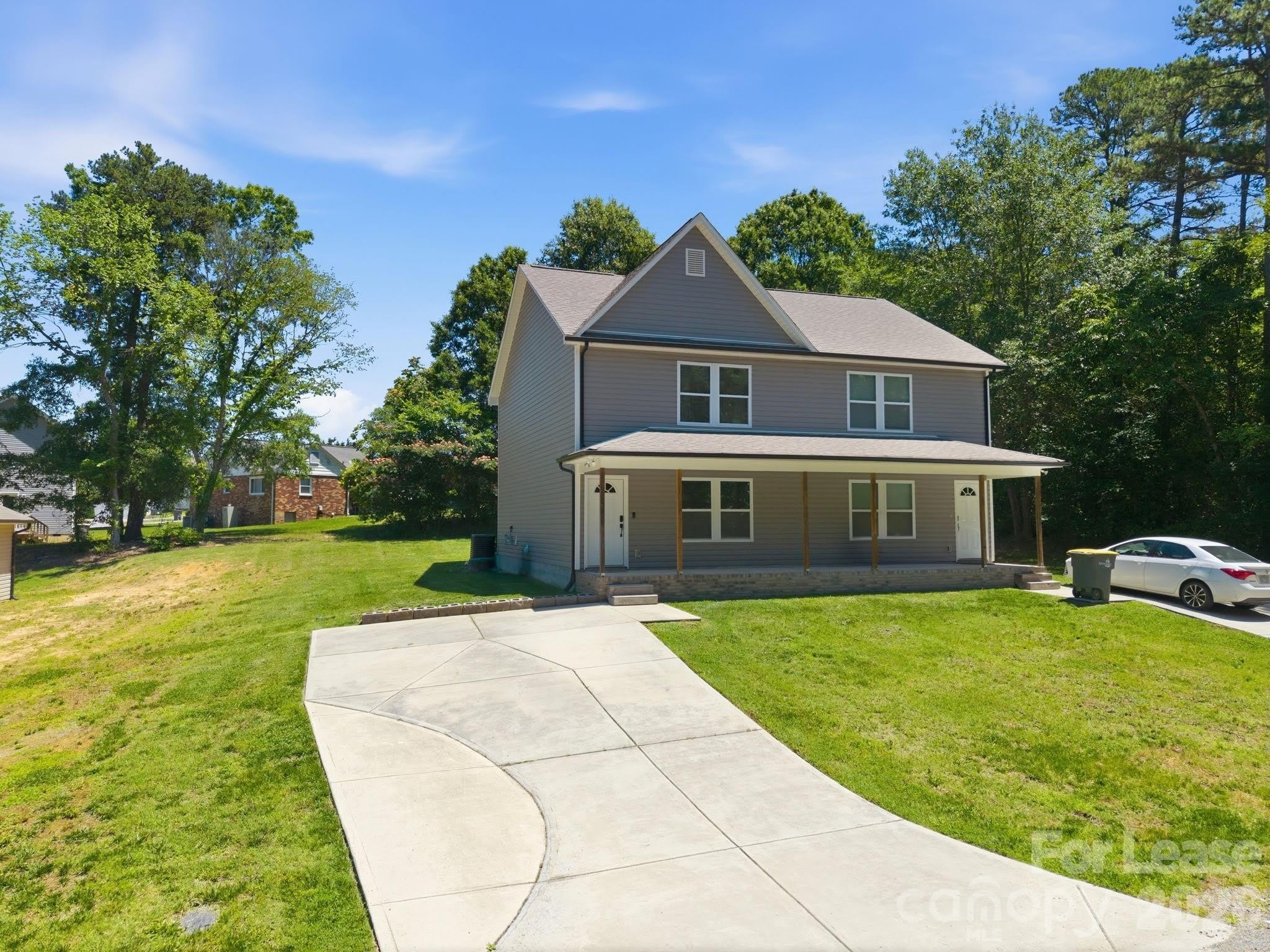 1361 Ontario Drive – photo 3