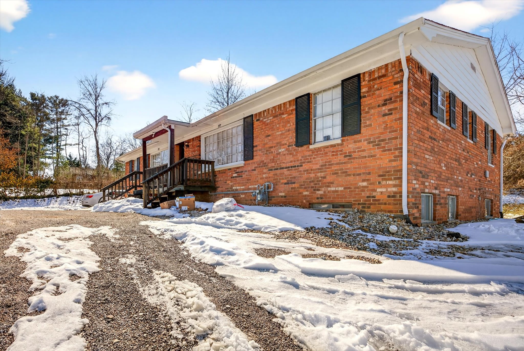 775-777 N Smith Rd – photo 3