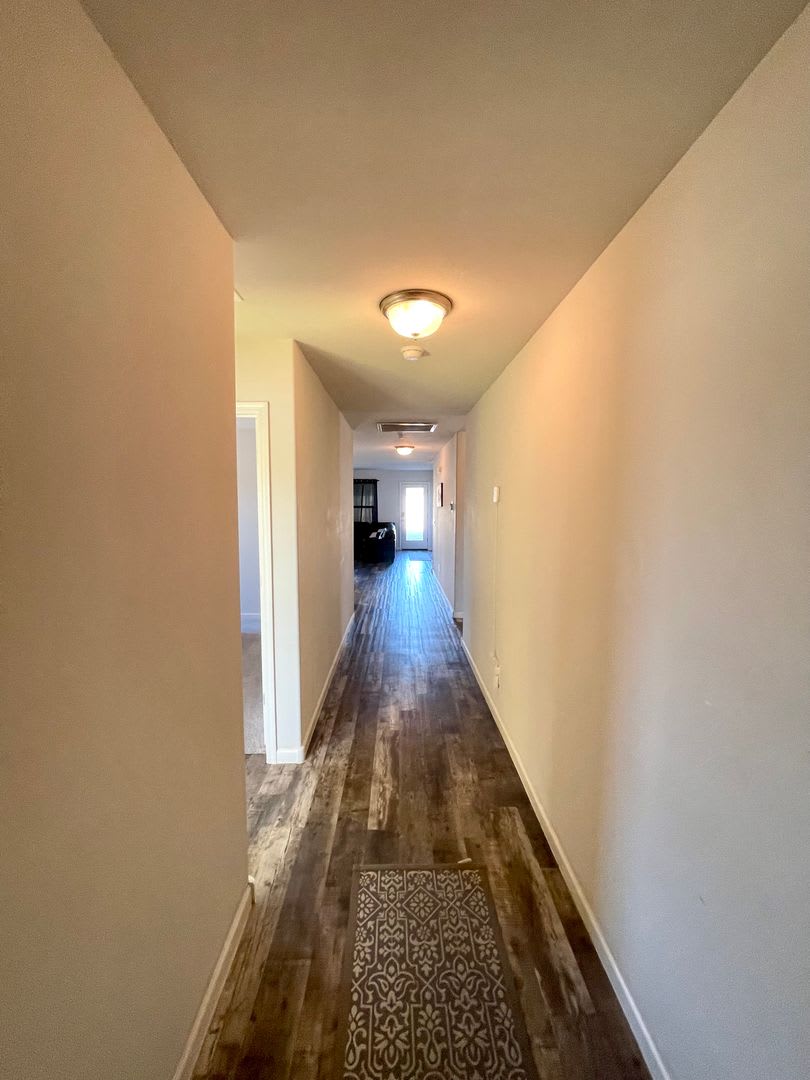 New 4 Bedroom Home in Bullhead City! AVAILABLE FURNISHED OR UNFURNISHED! – photo 3