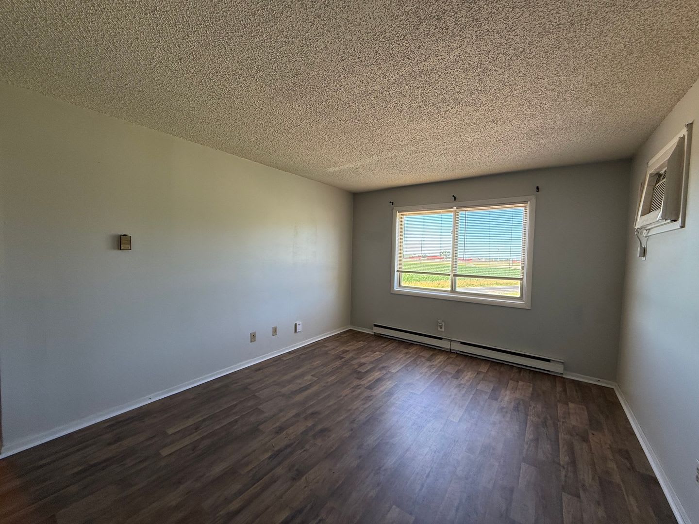 2 Bed / 1 Bath Apartment in Warrensburg — Available Now – photo 3