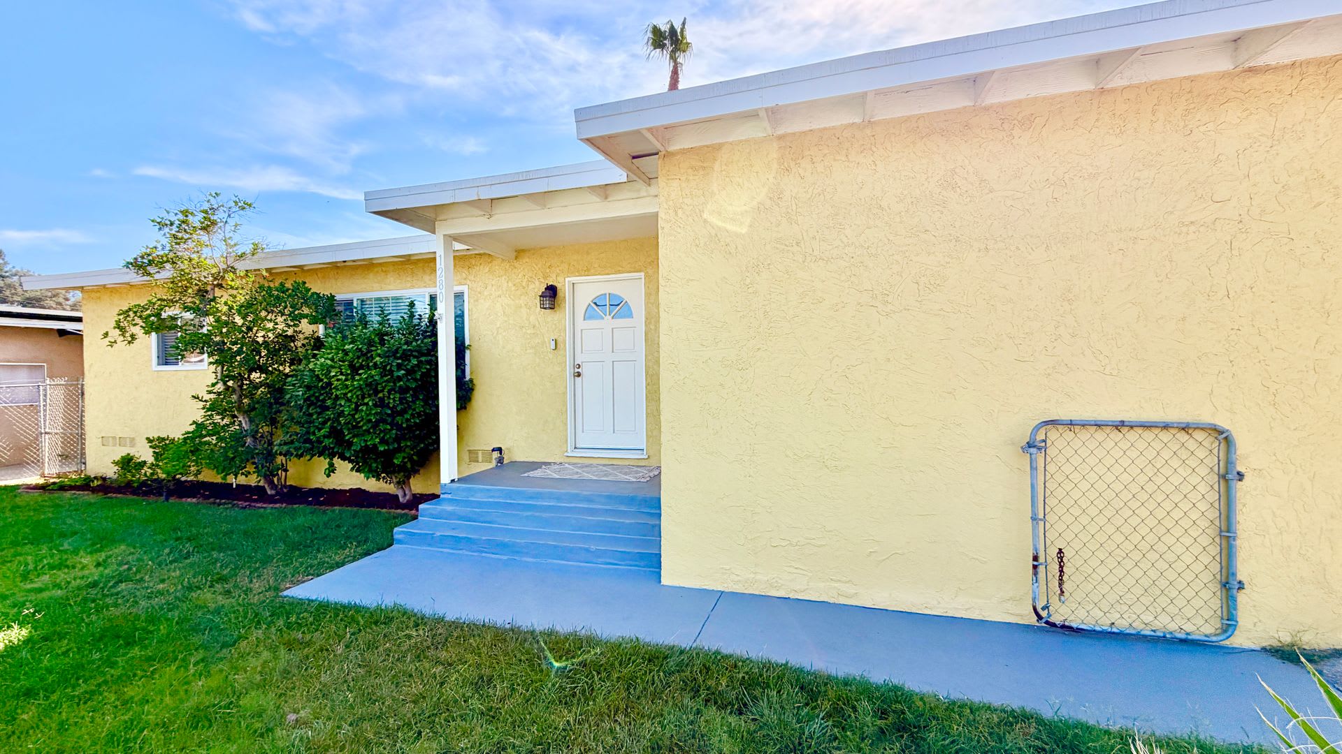 Sweet Single Story With Private Yard Space And Off Street Parking Minutes To Downtown Fallbrook And Conveniences – photo 2