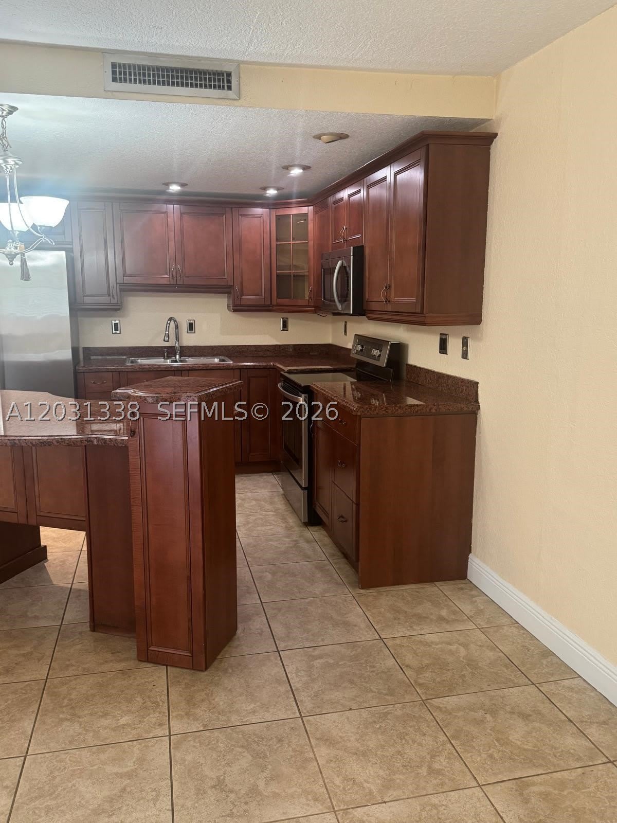 11173 NW 7th St – photo 5