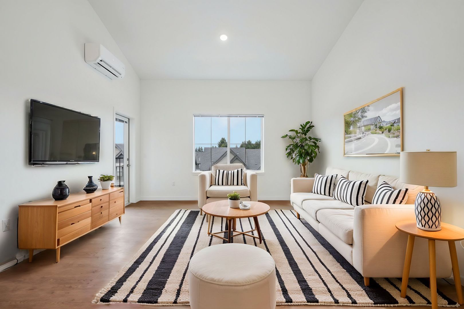 The Hamlet at Curtin Creek – Spacious Modern Living – photo 4