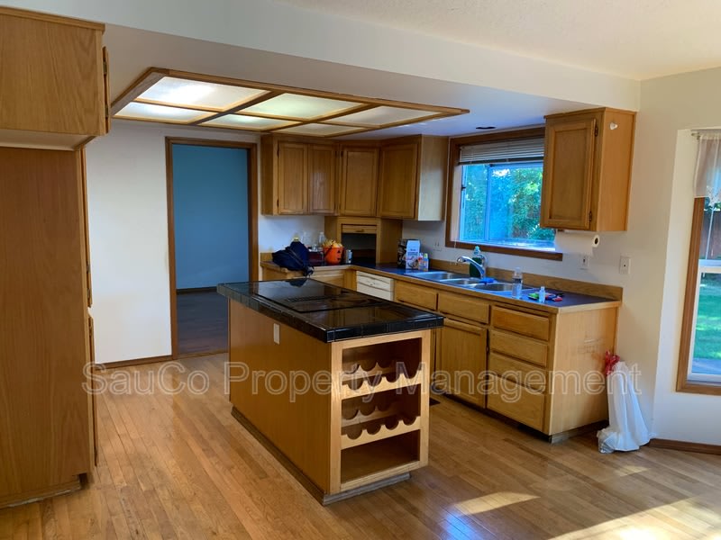 1587 NE 57th Ave – photo 5