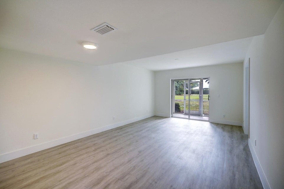 18081 Southeast Country Club Drive – photo 5