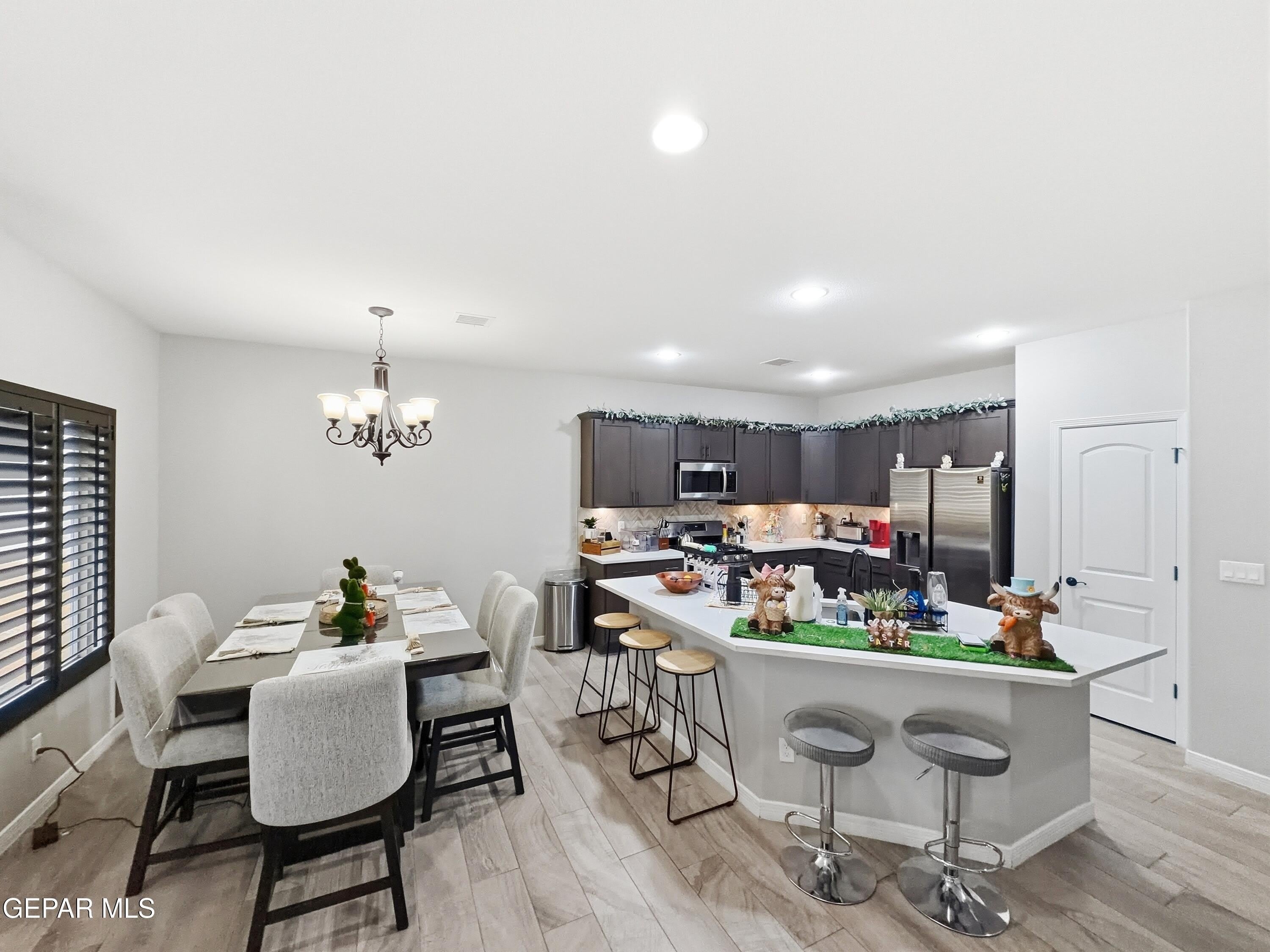 12805 Kingsbury Avenue – photo 2