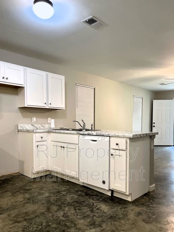 4589 Range Line Rd – photo 4