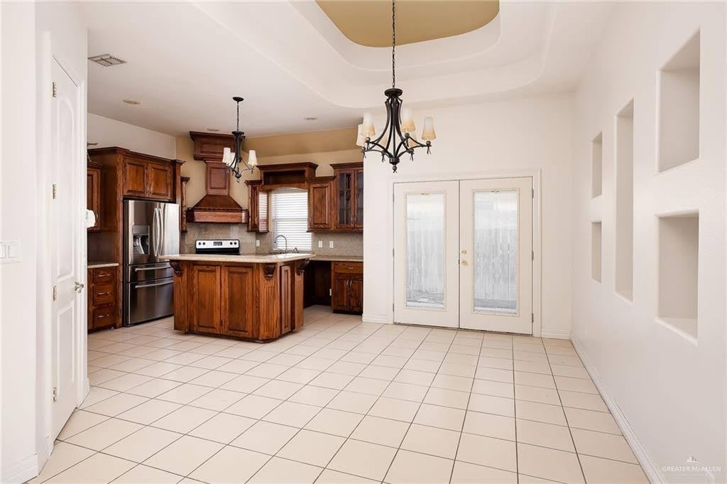 402 Hackberry Avenue – photo 5