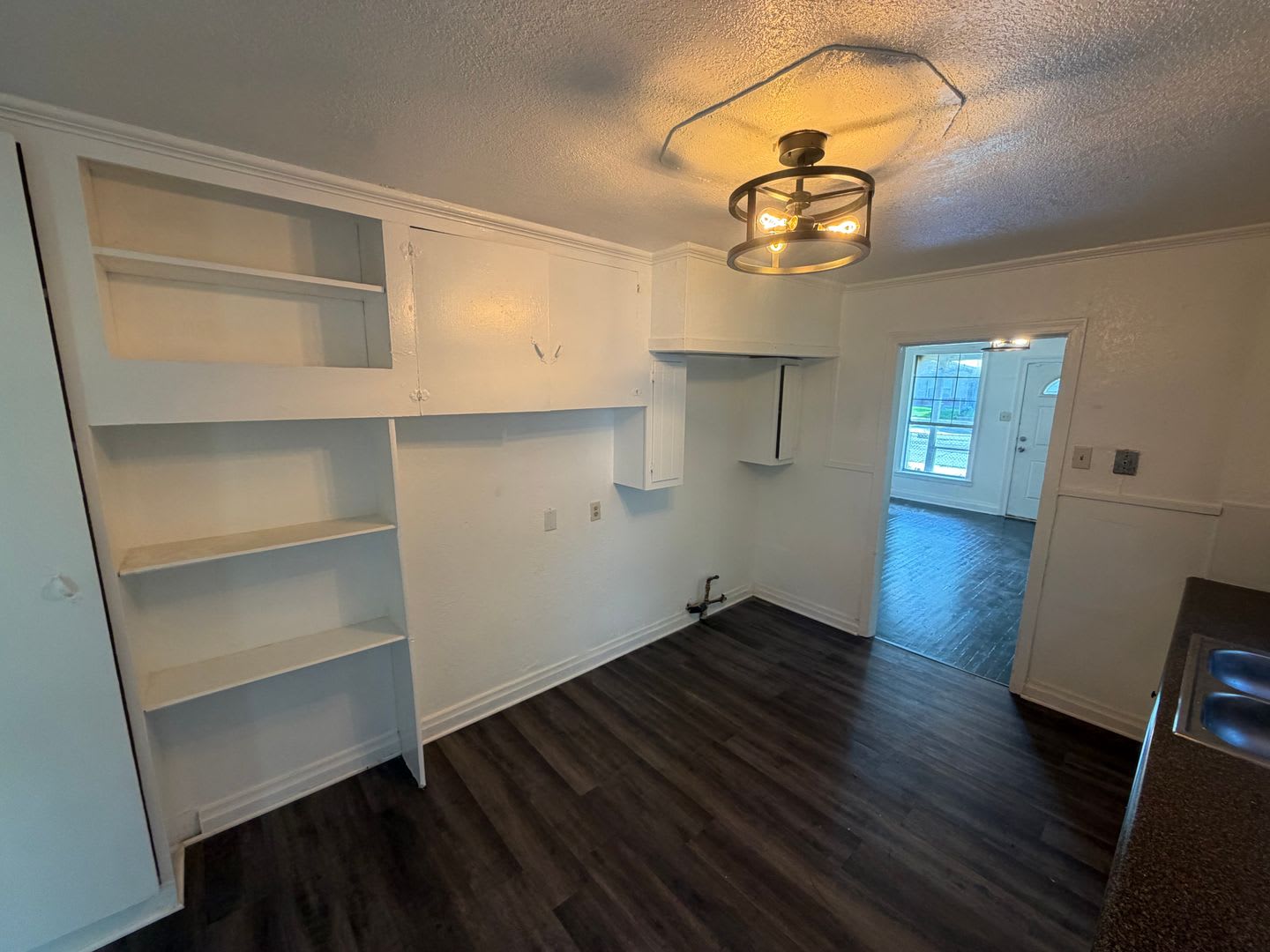 Cute Two Bedroom Home – photo 5