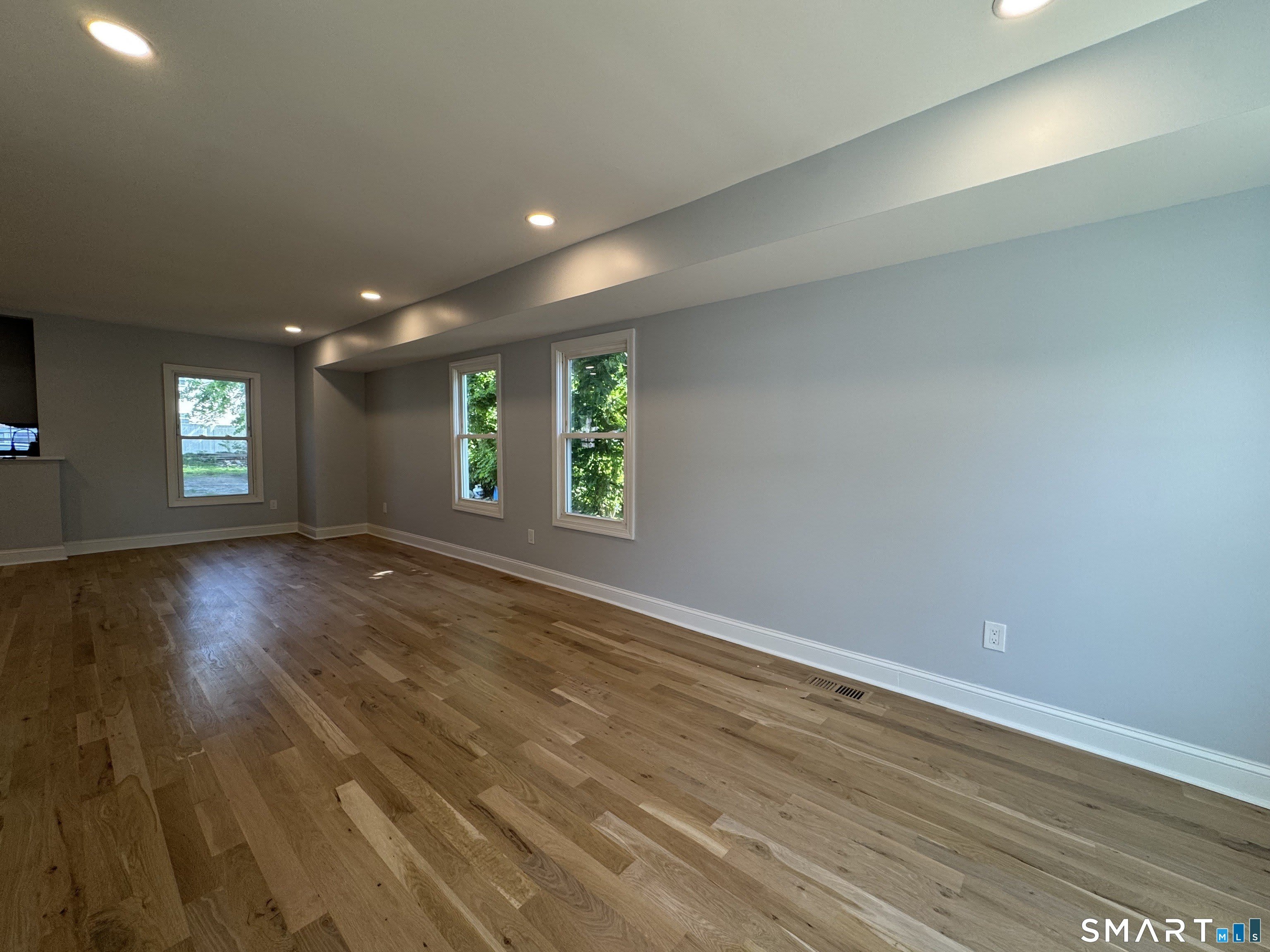 251 W Main Street – photo 3