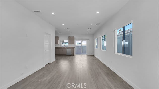 7733 Craner Avenue – photo 4