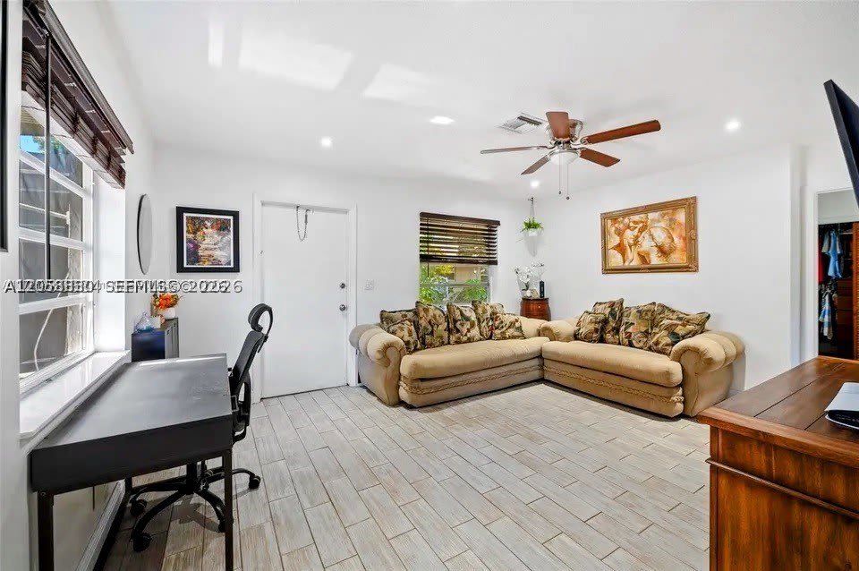 5120 SW 26th Ave – photo 4