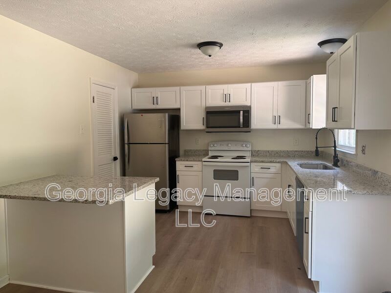 208 Highland Park Drive – photo 2