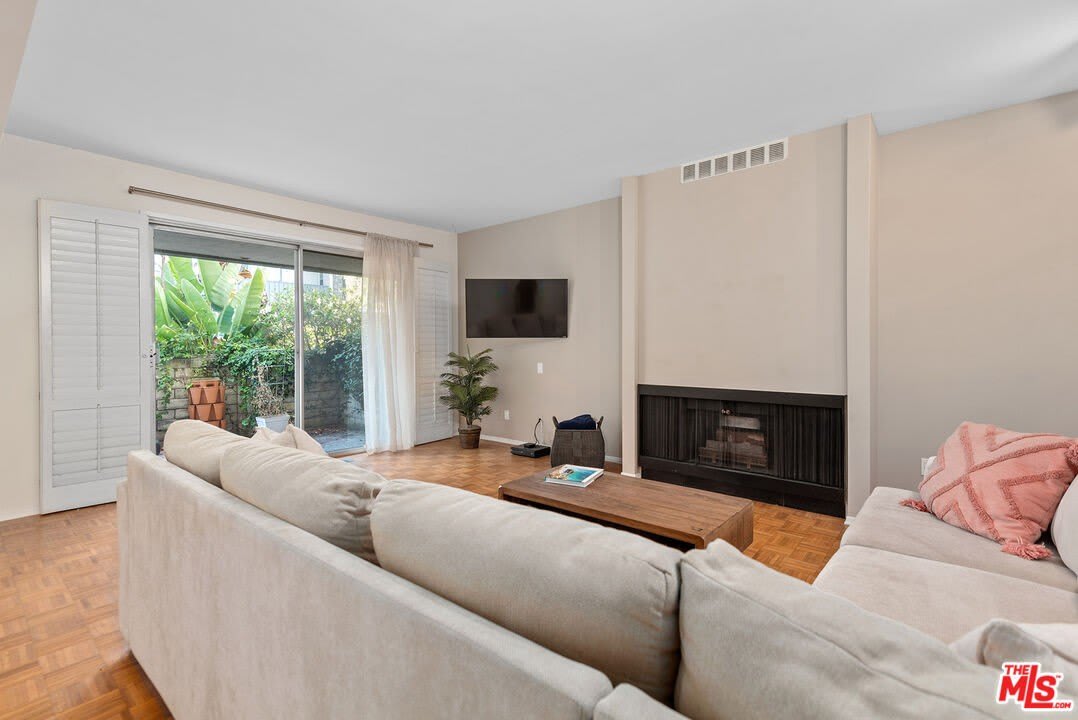 13233 Fiji Way – photo 3