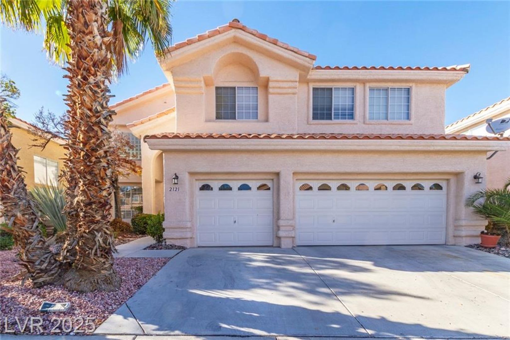 Prime Summerlin 4 bedroom with backyard retreat – photo 1