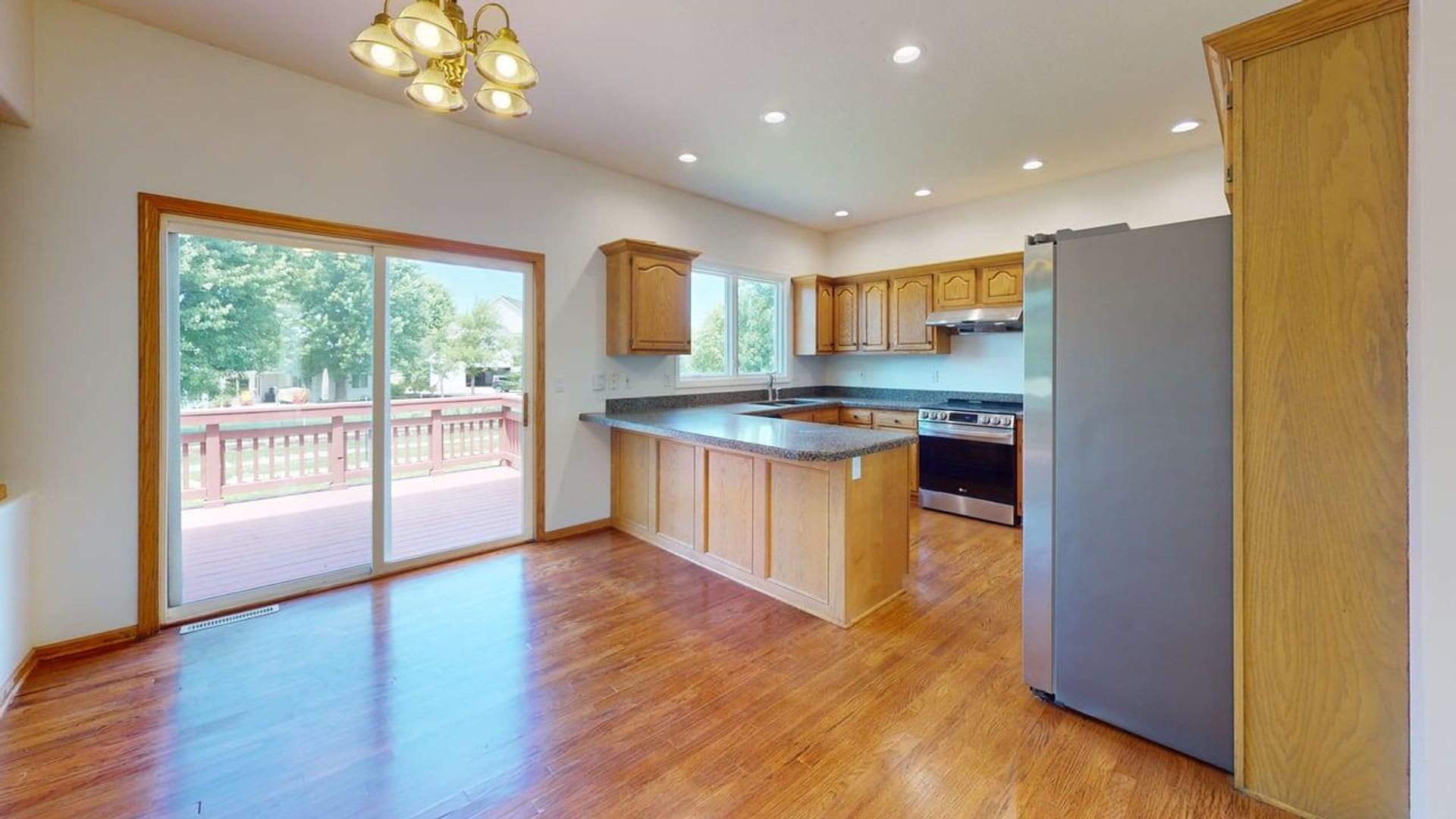 Executive Home In Ames – photo 4