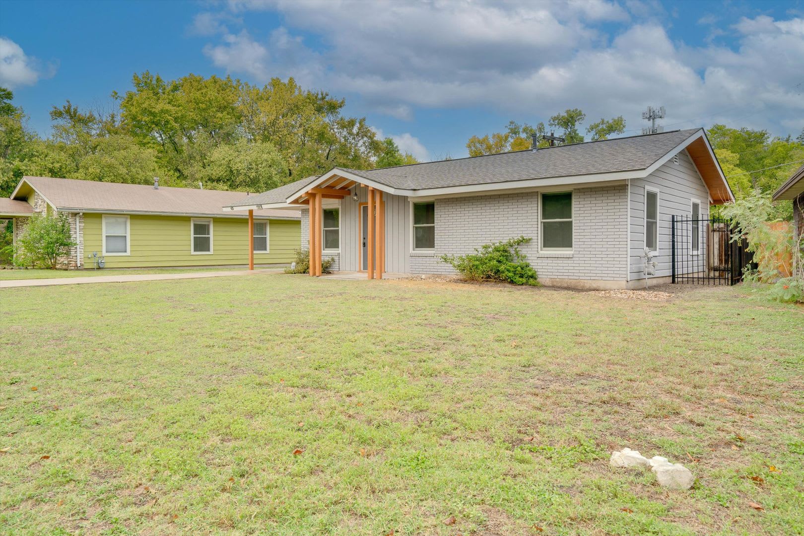 600 Bramble Drive Austin, TX 78745 – photo 1