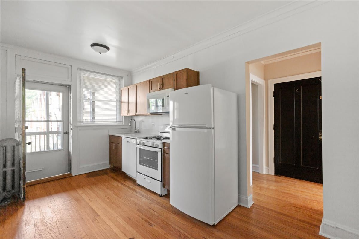 4318 North Spaulding Avenue – photo 5