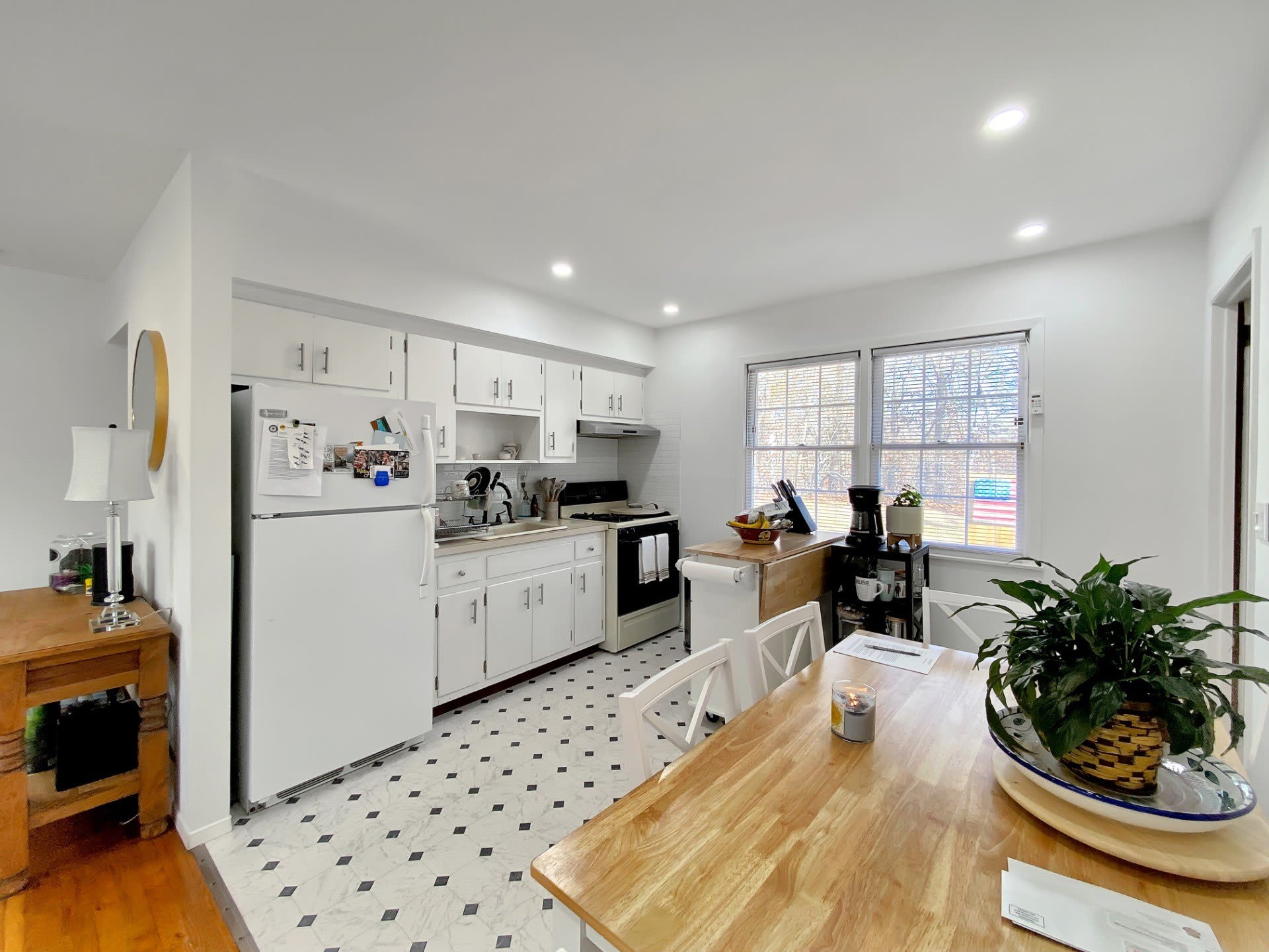 18 Old Riverhead Road E – photo 4
