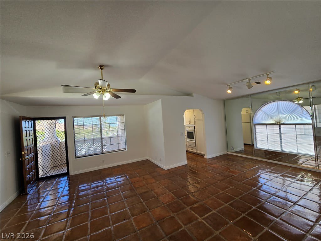 1421 Santa Margarita – photo 5
