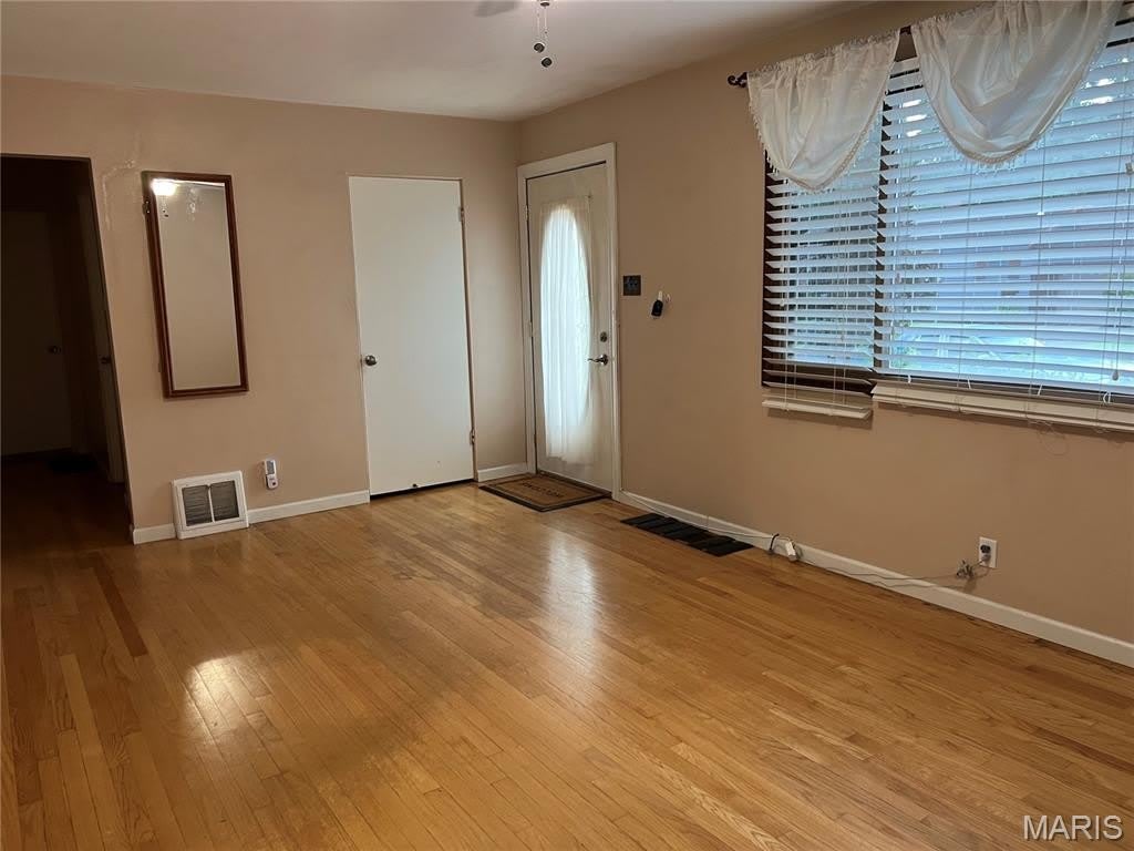415 Roanoke Drive – photo 2