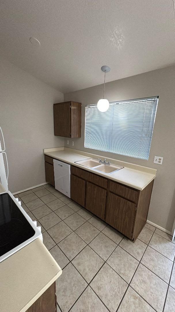 1664 S Robin Lane – photo 5