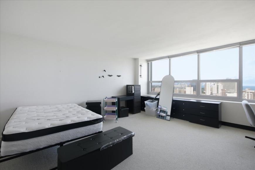 1700 E 56Th St – photo 4