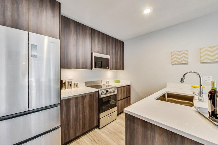 300 West Division Street – photo 2