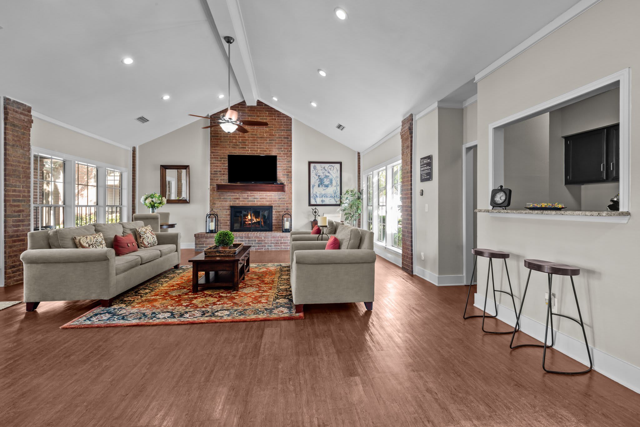 Preston Bend Apartments – photo 2