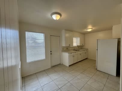 1104 Siesta Drive – photo 4