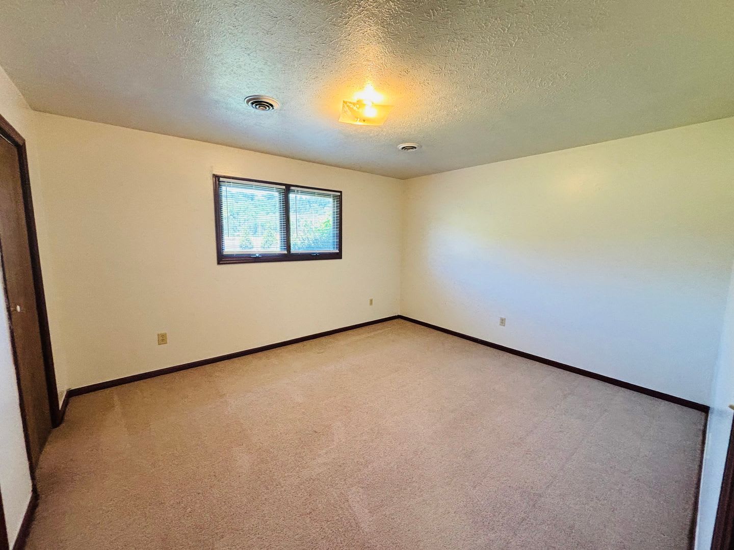 2 Bedroom, 1 Bath Duplex – photo 5
