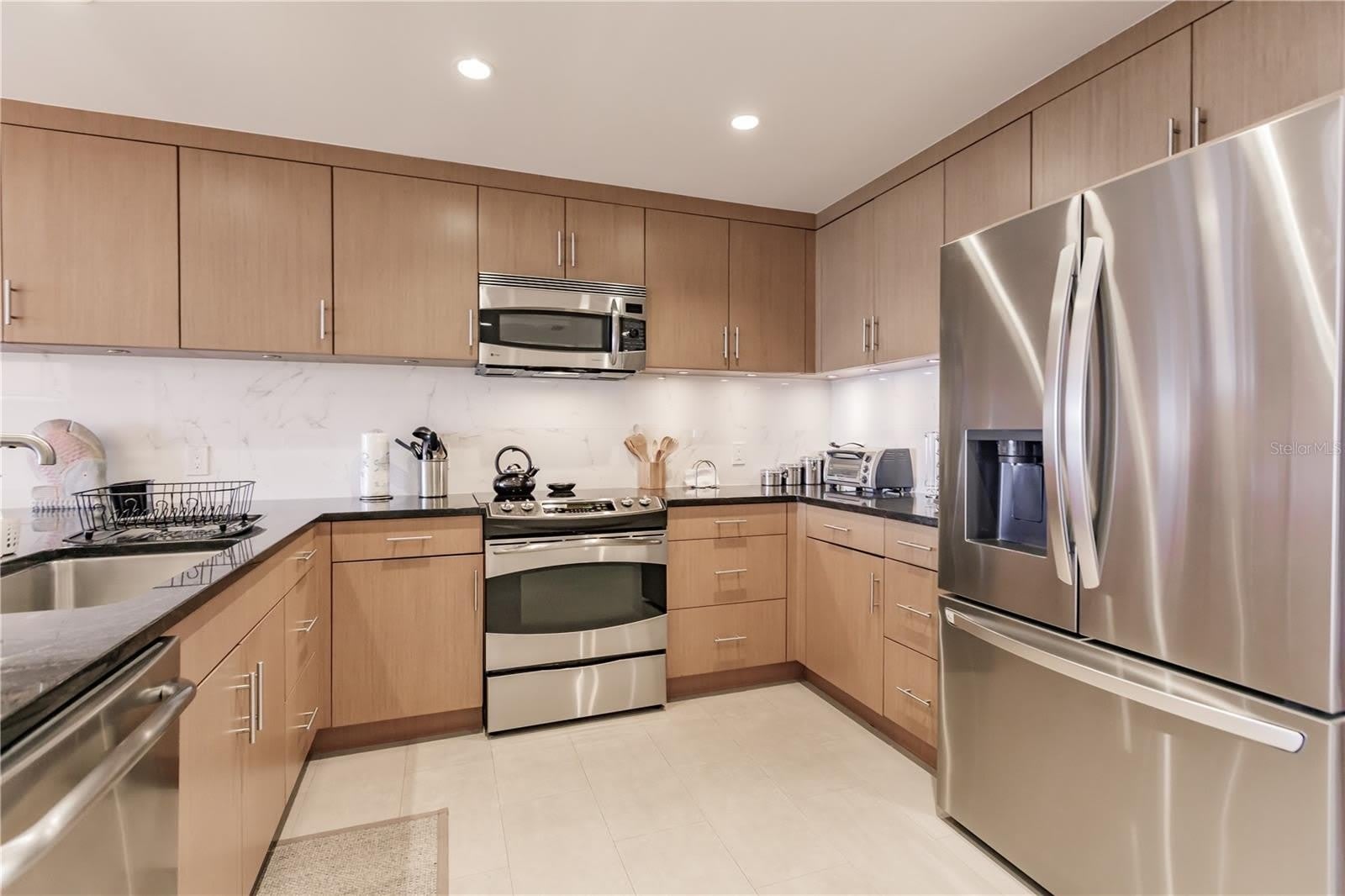 1200 E PEPPERTREE Lane – photo 4