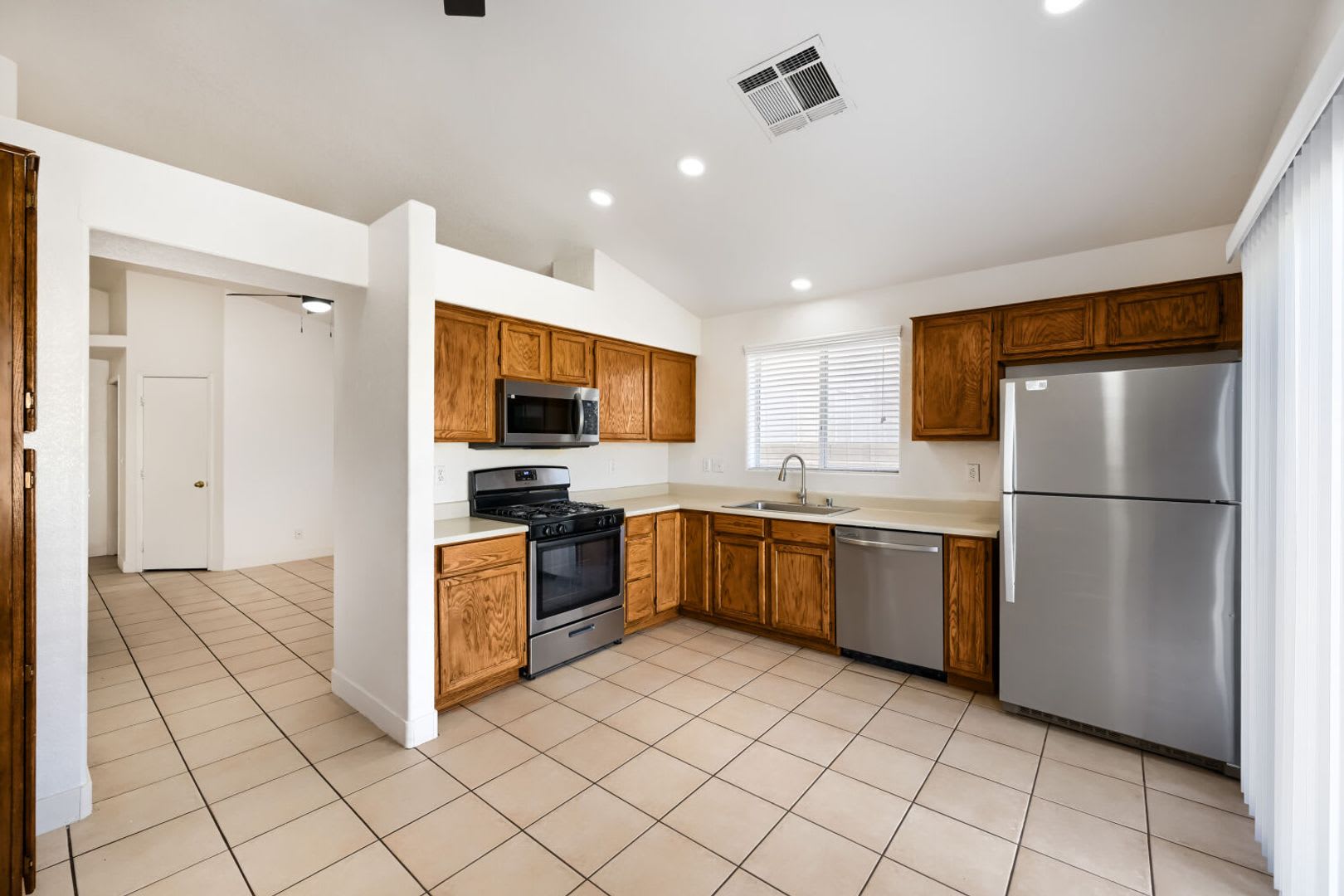 Move-In Ready 3-Bedroom Home with All Appliances Included! – photo 5