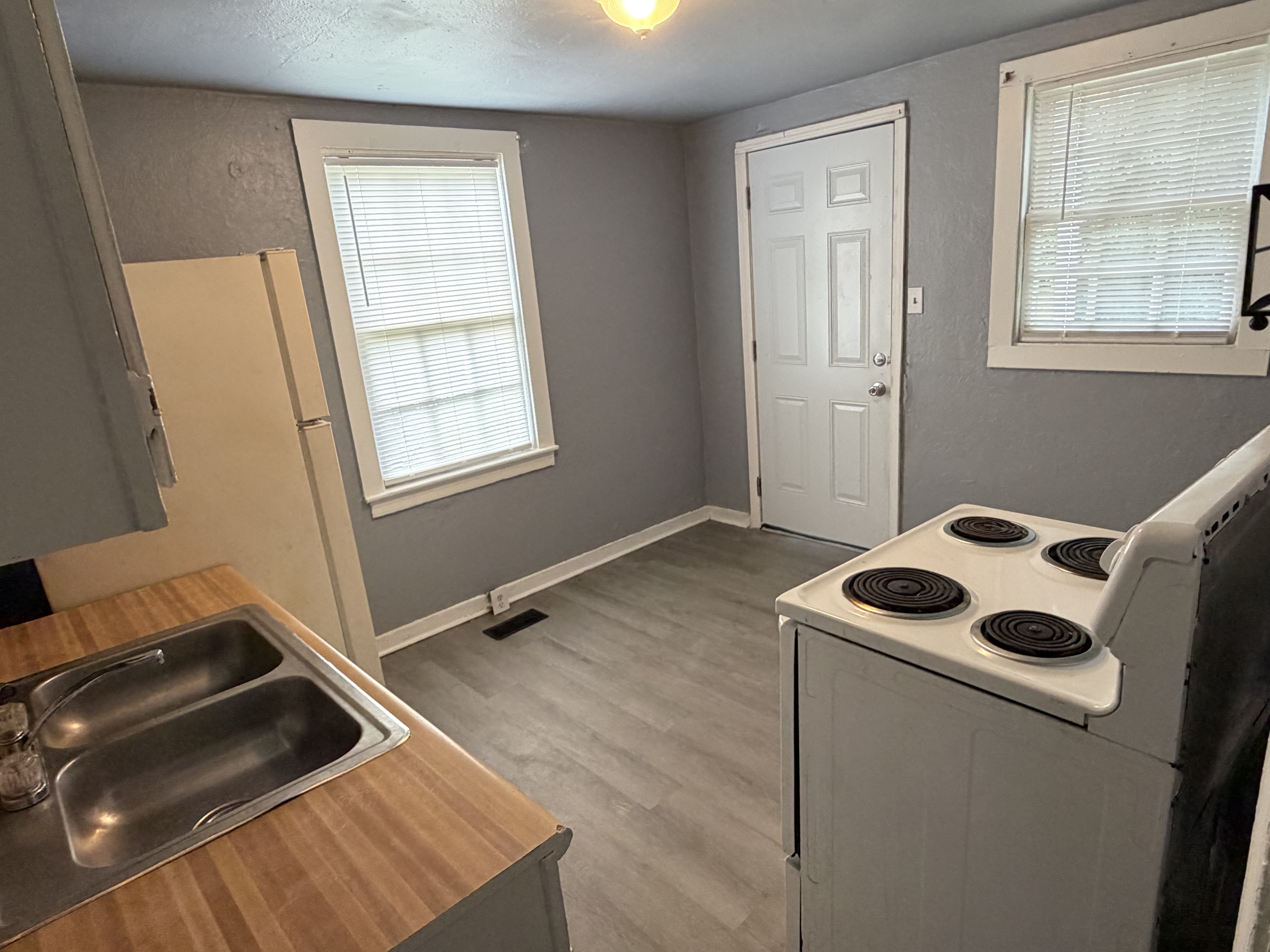 1237 9Th St – photo 4