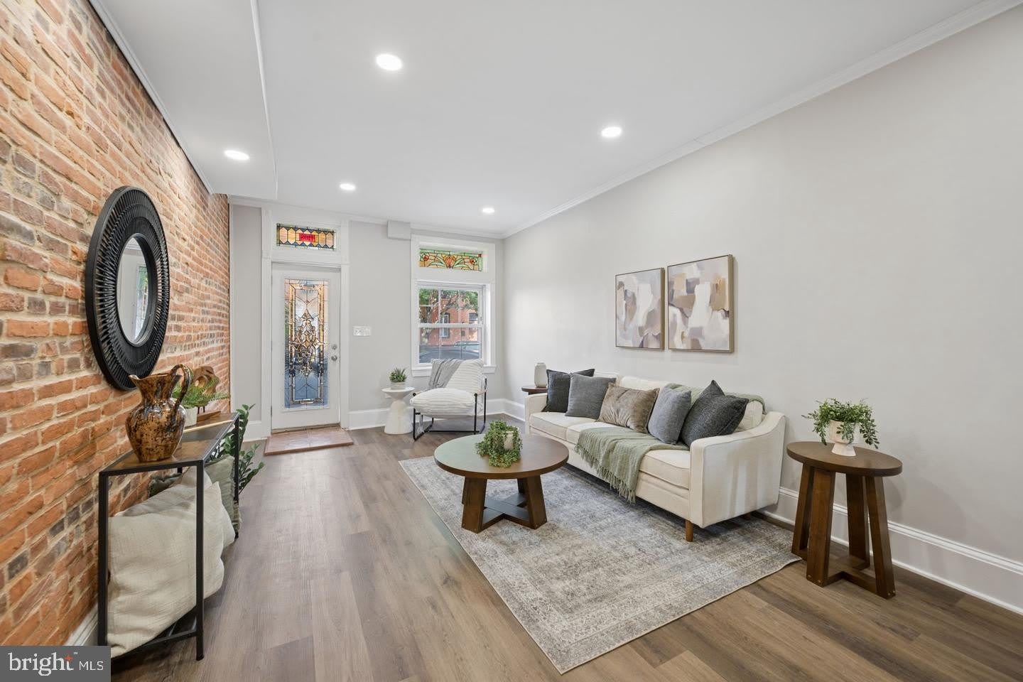 1108 S CLINTON Street – photo 3