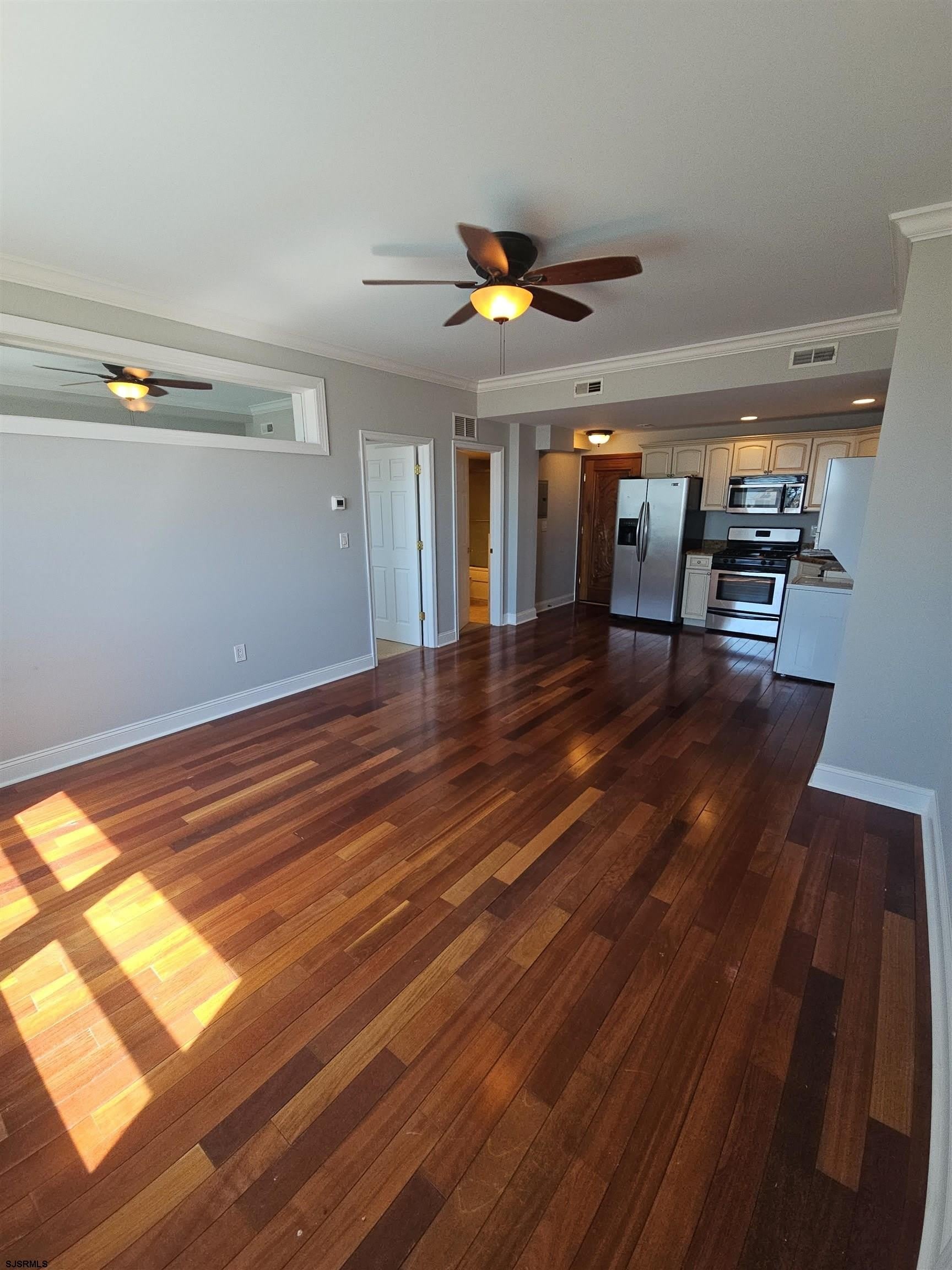 111 S Cambridge Ave – photo 4