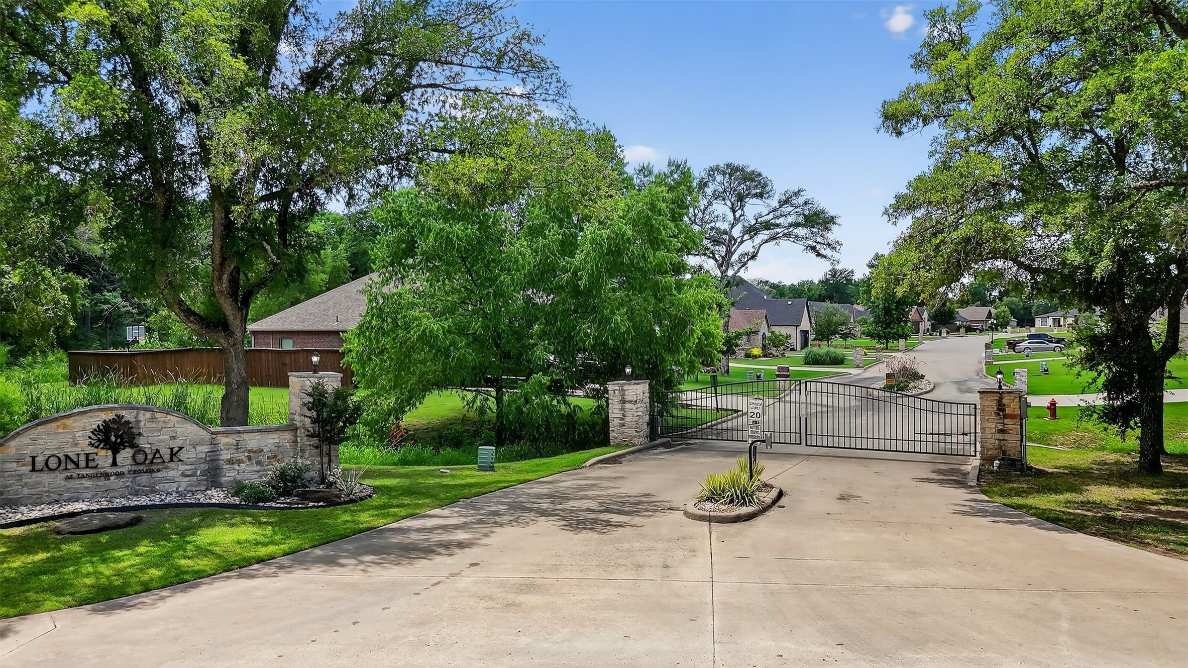 38 Lone Oak Boulevard – photo 1